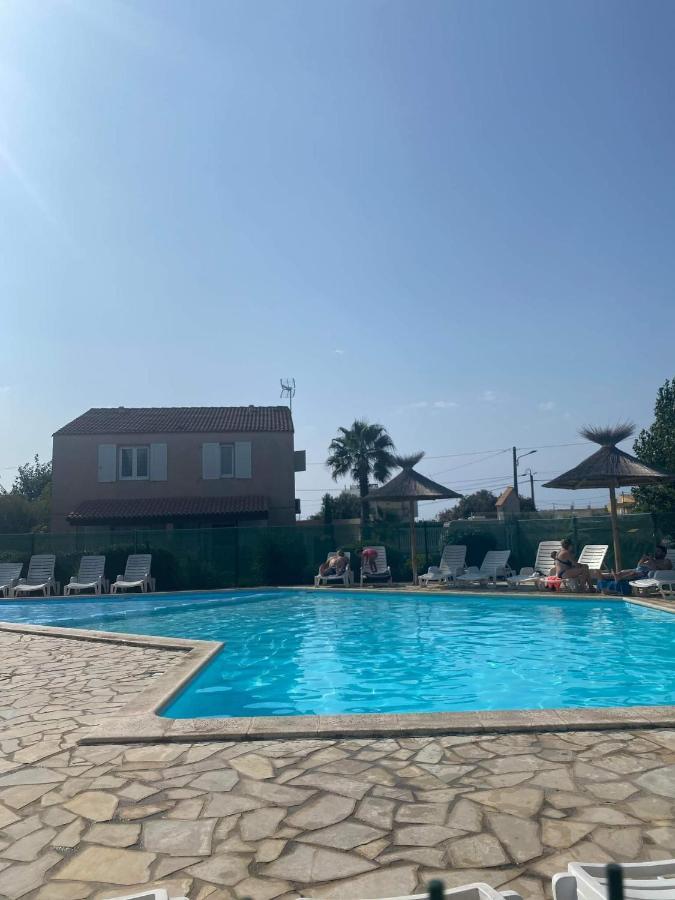 Les Marines D'Helios Villa Le Castellas Dış mekan fotoğraf