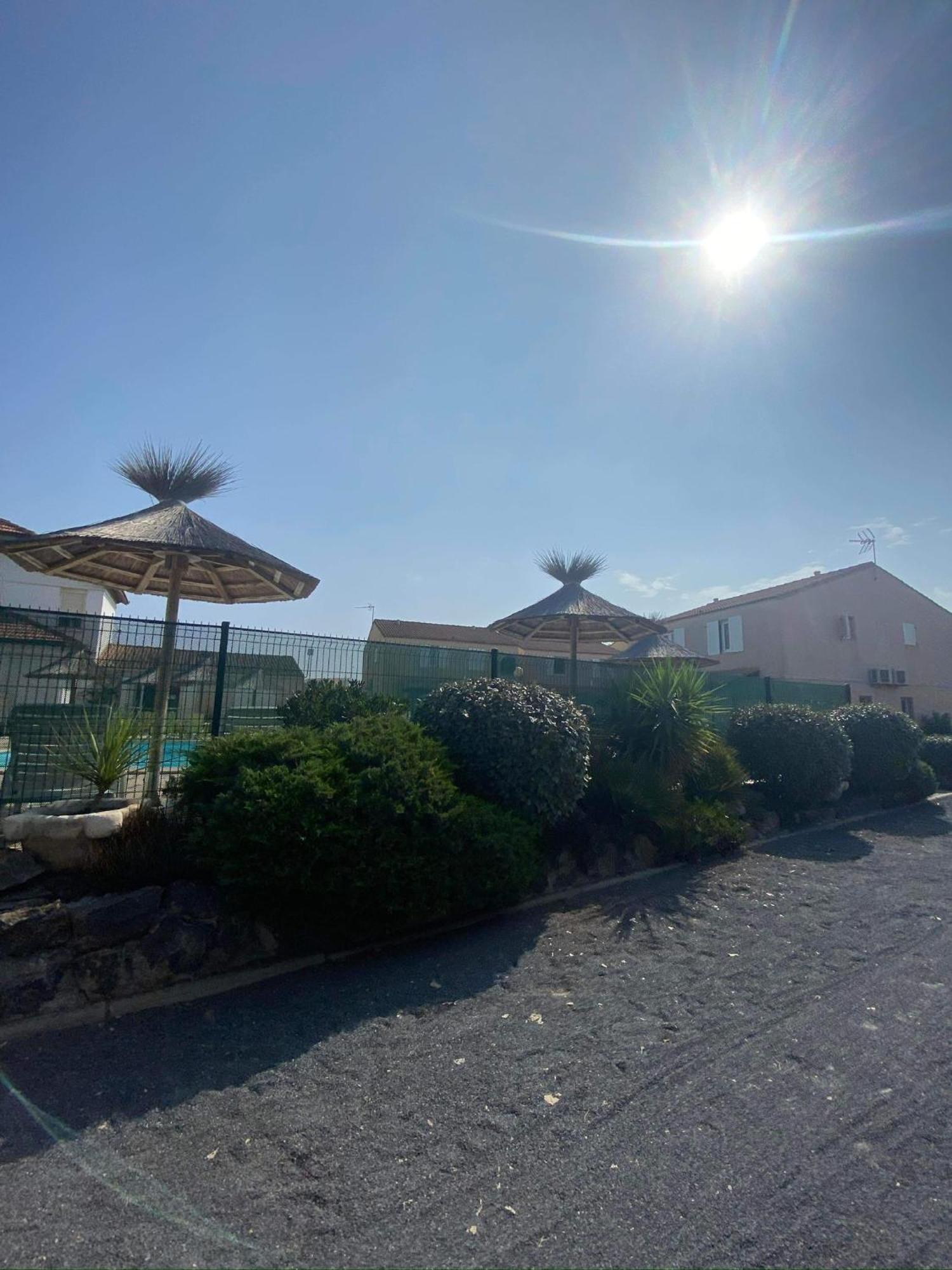 Les Marines D'Helios Villa Le Castellas Dış mekan fotoğraf